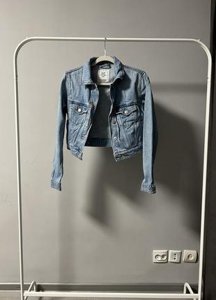 Джинсова курточка pull&bear