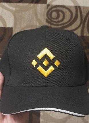 Binance мерч кепка