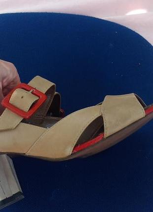 Распродажа стильные кожанные туфли на усойчивом каблуке бразилия6 фото