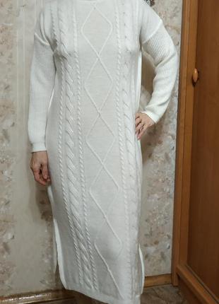 Вязаное платье оверсайз белого цвета4 фото