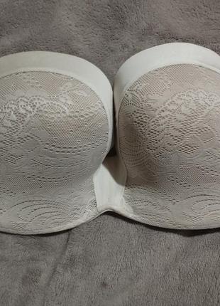Красивый и практичный бюстгальтер wonderbra