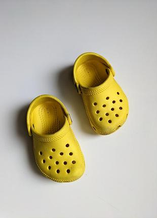 Босоножки crocs детские