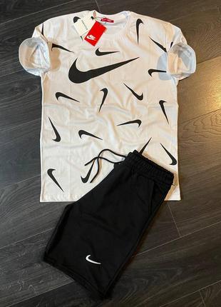 Спортивний костюм в стилі nike