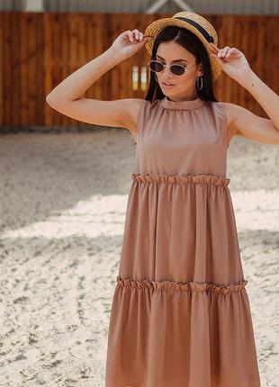 Ярусну плаття трапецевидного крою з приємної на дотик тканини без рукавів