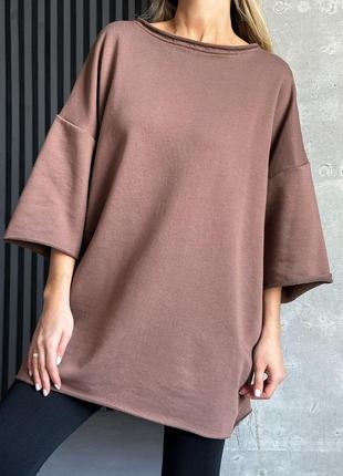 Трендовая длинная свободная футболка оверсайз с необработанным краем туника платье oversize шоколад2 фото
