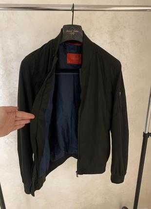 Куртка zara ветровка бомбер хаки оливковый базовый мужской3 фото
