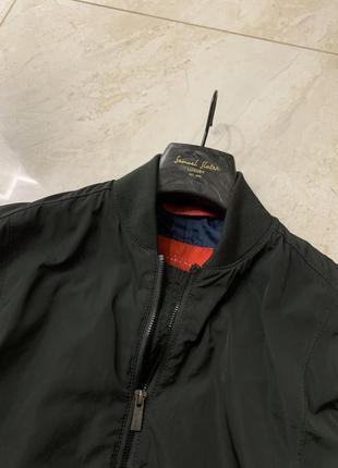 Куртка zara ветровка бомбер хаки оливковый базовый мужской6 фото