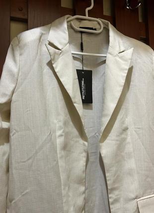 Піджак від prettylittlething