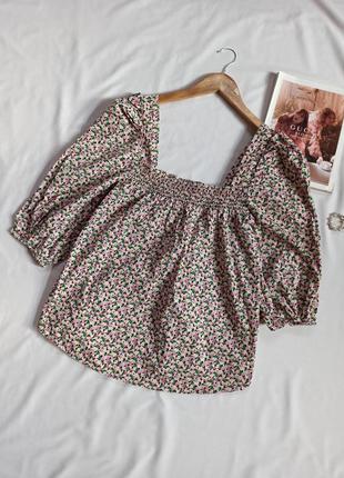 Разноцветная блуза/топ в цветочный принт с квадратным декольте и рукавами фонариками3 фото