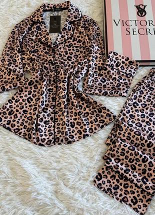 Шовкова леопардова піжама в стилі victoria’s secret сорочка з довгим рукавом та штани3 фото