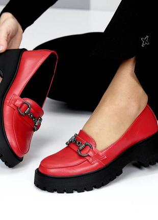 Женские кожаные красные лоферы на каблуке весенне осенние туфли натуральная кожа весна осень