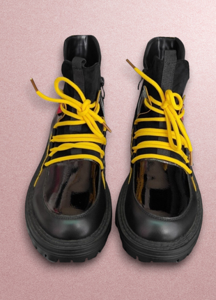 Черные женские модные ботинки на платформе утеплённые весна, осень4 фото