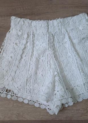 Белоснежные кружевные шорты primark размер xs-s