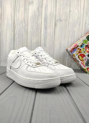 Кроссовки зимние nike air force 1 low winter white3 фото