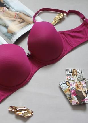 Гладенький бюстгальтер кольору фуксія