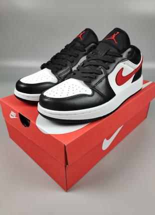 Кросівки чоловічі nike air jordan 1 low black siren red 41-45