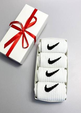 Комплект мужских носков длинных весна осень спортивных фирменных nike на 4 пары 41-45 в подарочной коробке