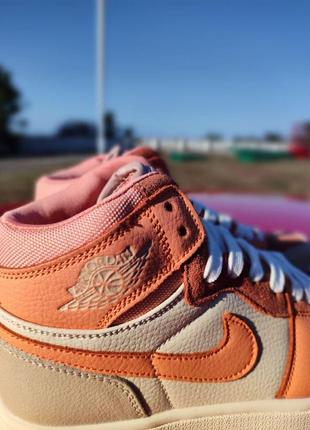 Кросівки найк жіночі підліткові nike air jordan 1 beige&orange 36-4110 фото