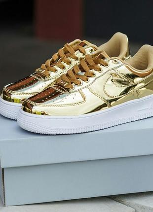 Шикарные кроссовки nike air force 1 sp liquid metal gold5 фото