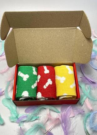 Бокс шкарпеток жіночих довгих демісезонних яскравих з незвичайним принтом 36-41 на 3 пари в подарунковій упаковці4 фото