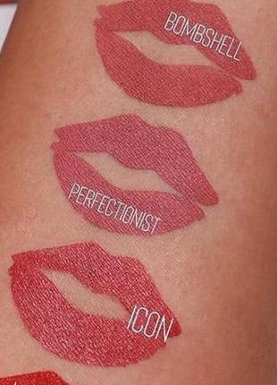 Жидкая стойкая матовая помада для губ huda beauty deluxe liquid matte ultra-comfort transfer-proof lipstick8 фото