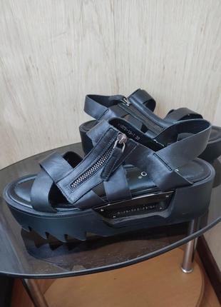 Шкіра italy босоніжки