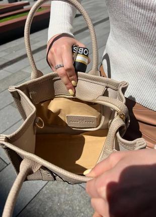 Жіноча сумка marc jacobs tote mini mj маркabс велика сумка-шопер на плече легка сумка з екошкіри2 фото