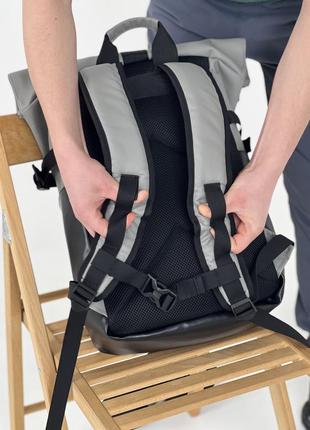 Рюкзак ролтоп для ноутбука rolltop для подорожей сірого кольору з екошкіри3 фото
