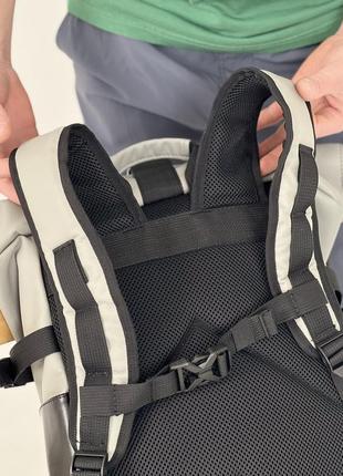 Рюкзак ролтоп для ноутбука rolltop для подорожей сірого кольору з екошкіри7 фото