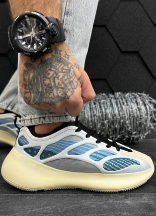 Кросівки yeezy boost light sea   19427