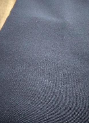 Классические брюки темно- синего цвета.4 фото