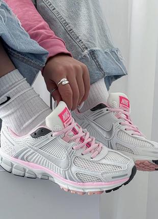 Найк кроссовки розовые nike zoom vomero 5 pink