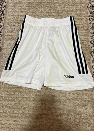 Шорты adidas 11-12 лет 152см белые детские футбольные