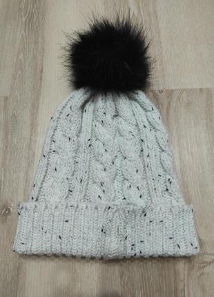 Красива вязанная шапочка с натуральным бубоном, теплая шапка зима-демисезон3 фото
