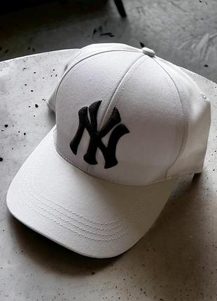 Белая кепка газа, белая бейсболка new york1 фото
