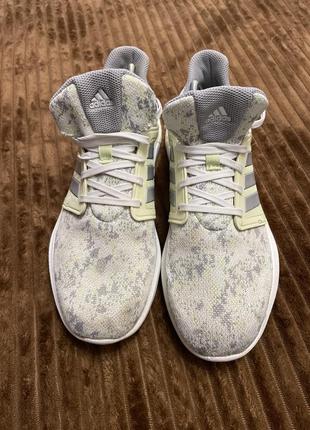 Кроссовки adidas
