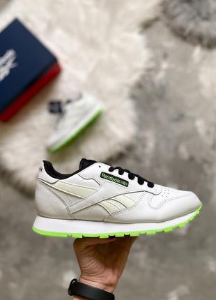 Оригинальн! женские кожаные кроссовки reebok classic leather новые из сша1 фото