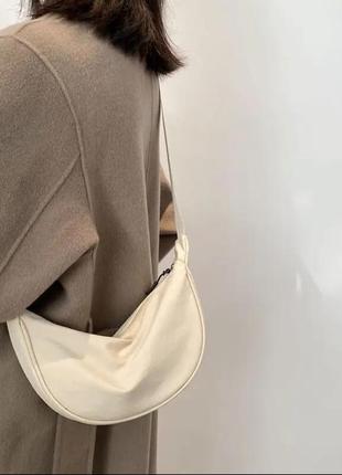 Женская сумка бананка uniqlo