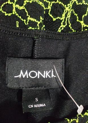 Идеальная модель платья по фигуре в принт модного бренда из швеции monki5 фото