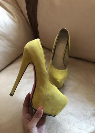 Туфли christian louboutin