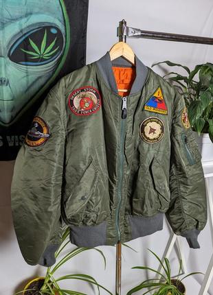 Интажный двусторонний бомбер alpha industries2 фото