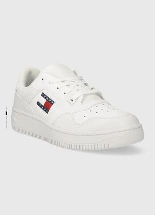 Шкіряні кросівки tommy jeans tjw retro basket ess3 фото