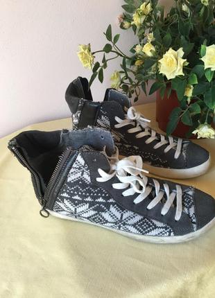 Зручні кеди