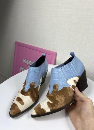 Kurt geiger козаки ботильйони на каблуку шкіряні яскраві10 фото