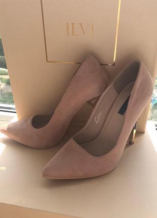 Новые туфли на шпильке нарядные