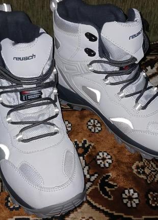 Трекінгові кросівки орігінал німецька спортивна фірма reusch