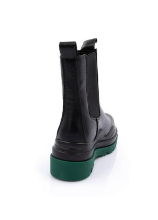 Кожаные ботинки с зеленой подошвой6 фото