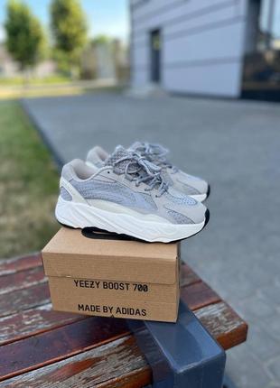 Женские кроссовки adidas yeezy boost 700 v2 люкс качество