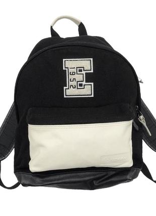 Рюкзак з карабіном eastpak x new era wyoming backpack