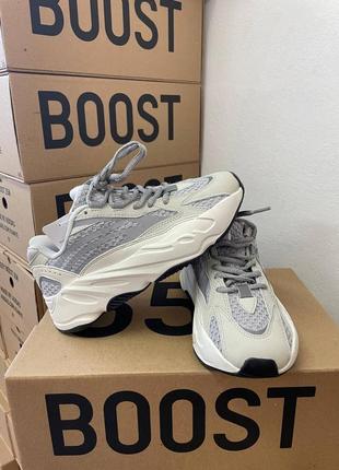Жіночі кросівки adidas yeezy boost 700 v2 люкс якість